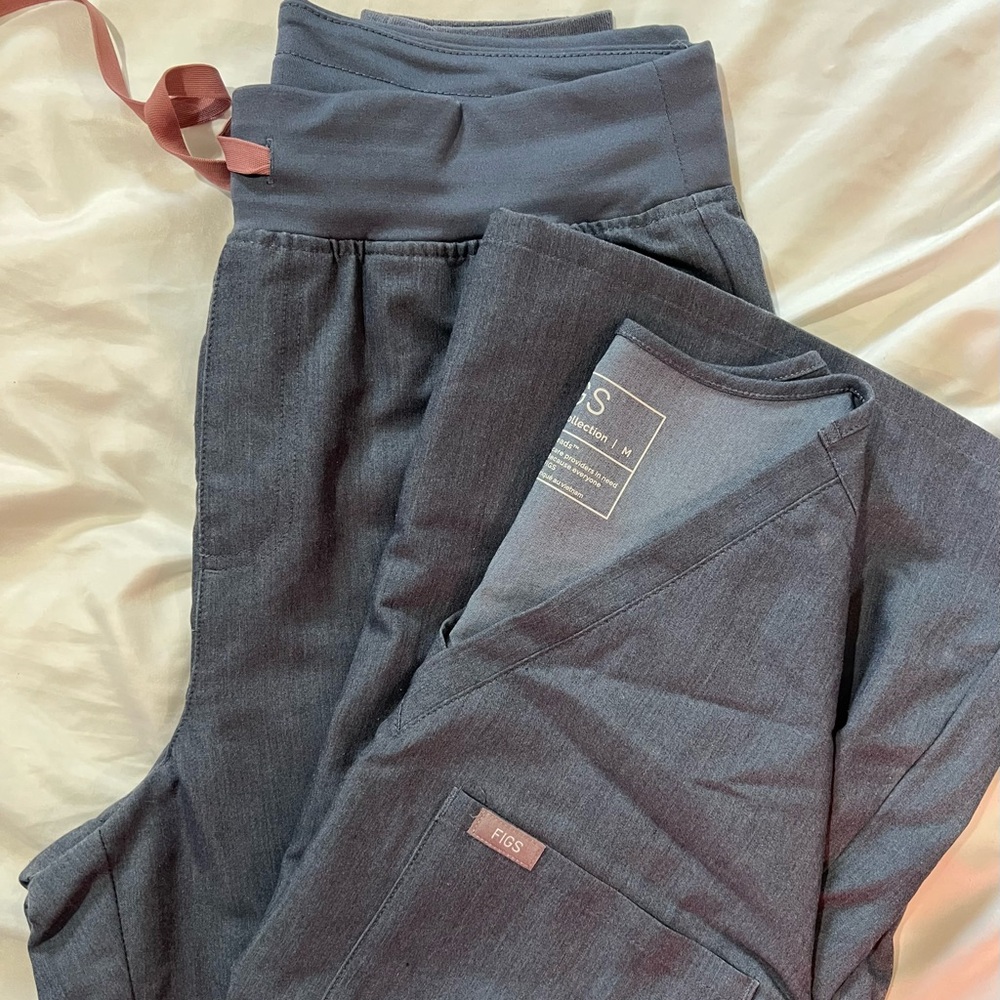 Heather Denim Figs scrub set